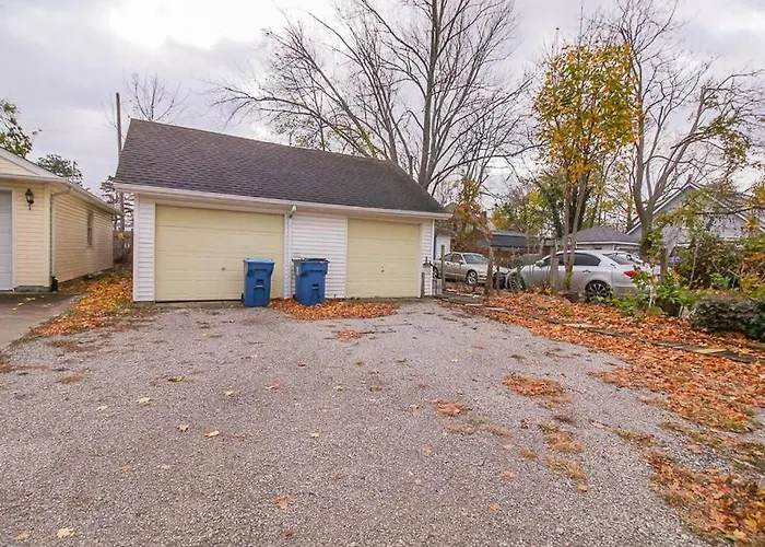 Lakeside Home In Lorain